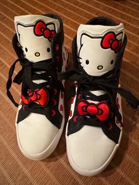 Hello Kitty White, Black & Red High-Top Kids Sneakers